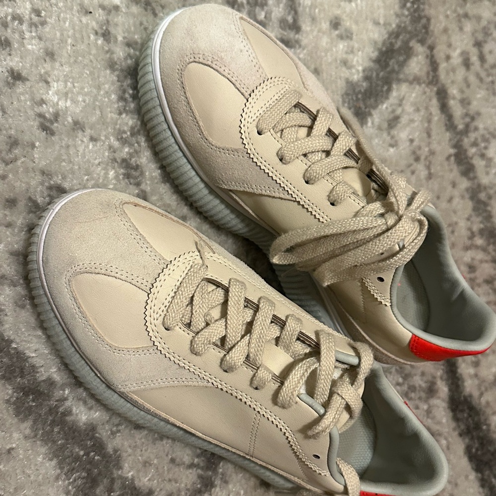 Onitsuka Tiger Sneakers